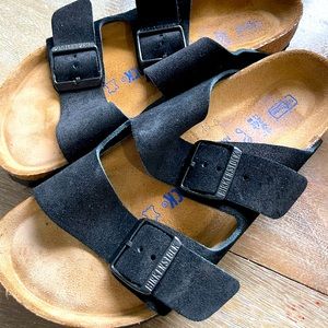 (LIKE NEW) Arizona BS Black